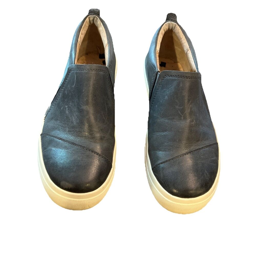 Taos Women’s Sneakers 6 Twin Gore Lux Leather Slip On‎